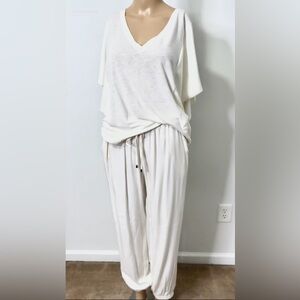 Women’s Jogger Pants in Off White